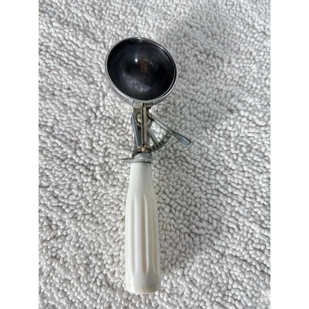 Vintage Ice Cream Scoop White Handle Metal‎ Made in Japan Kitchen Utensil Tool